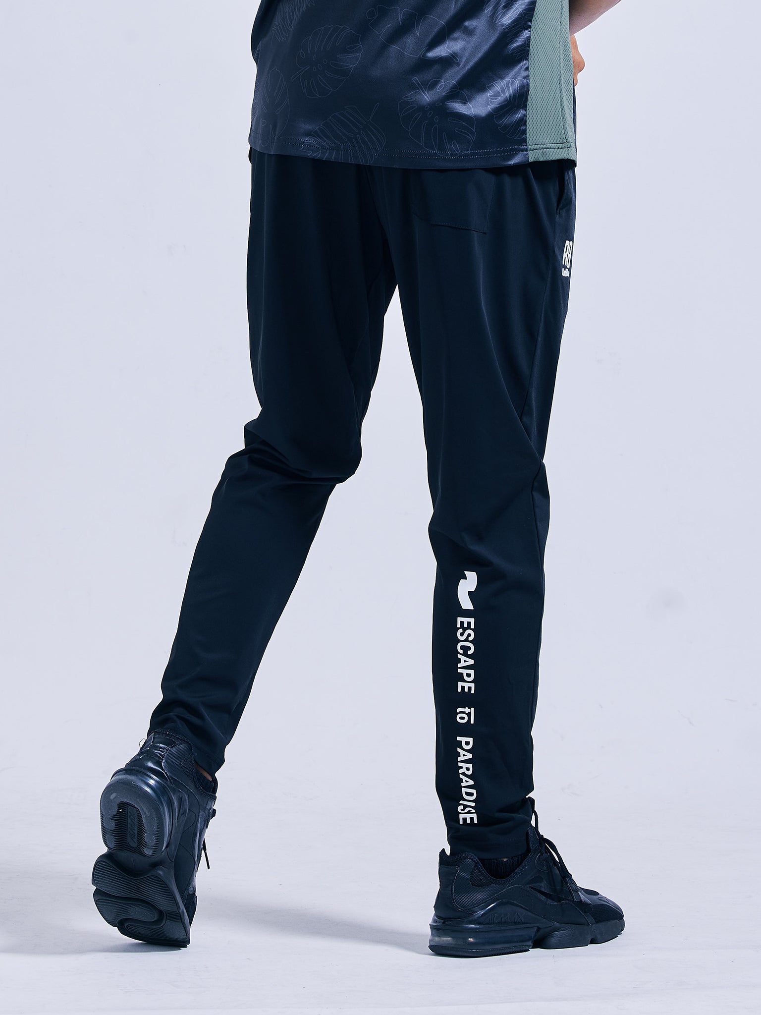 Cool Stretch Tapered Pants