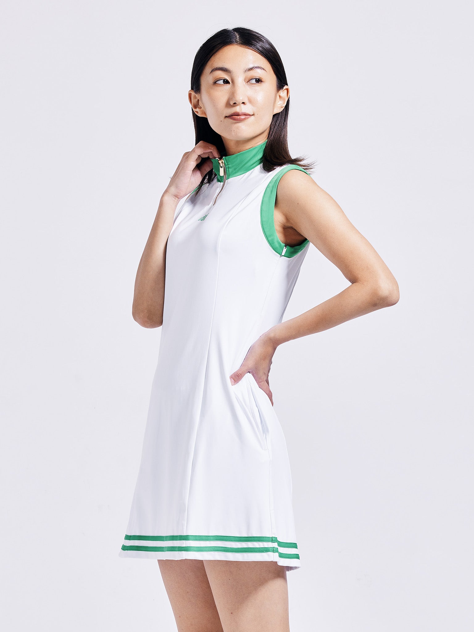 モックネック ZIPワンピース