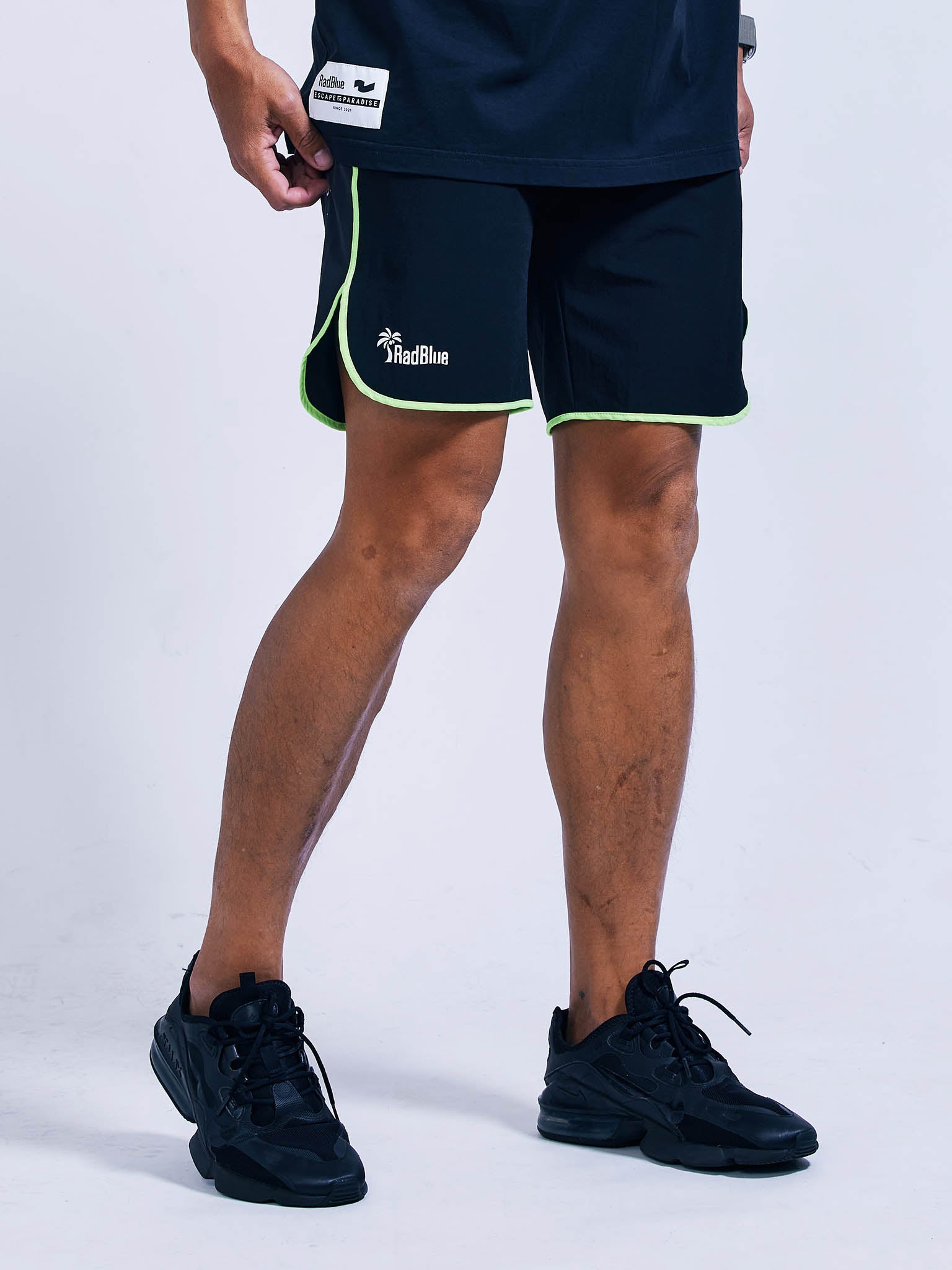 STRETCH SEAM SEMI WIDE SHORTS